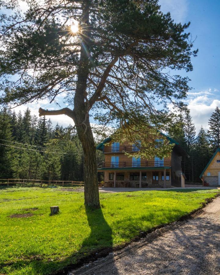 Apartmani Jezero Žabljak エクステリア 写真