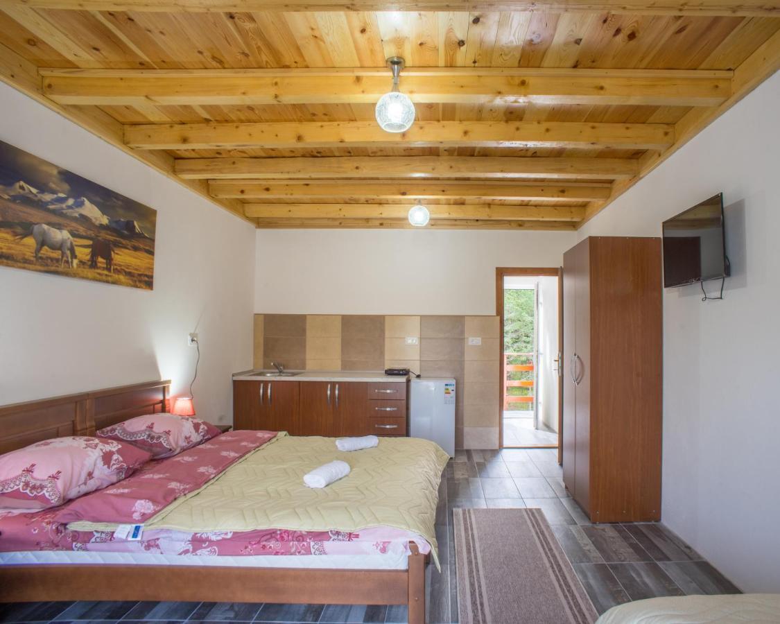 Apartmani Jezero Žabljak エクステリア 写真