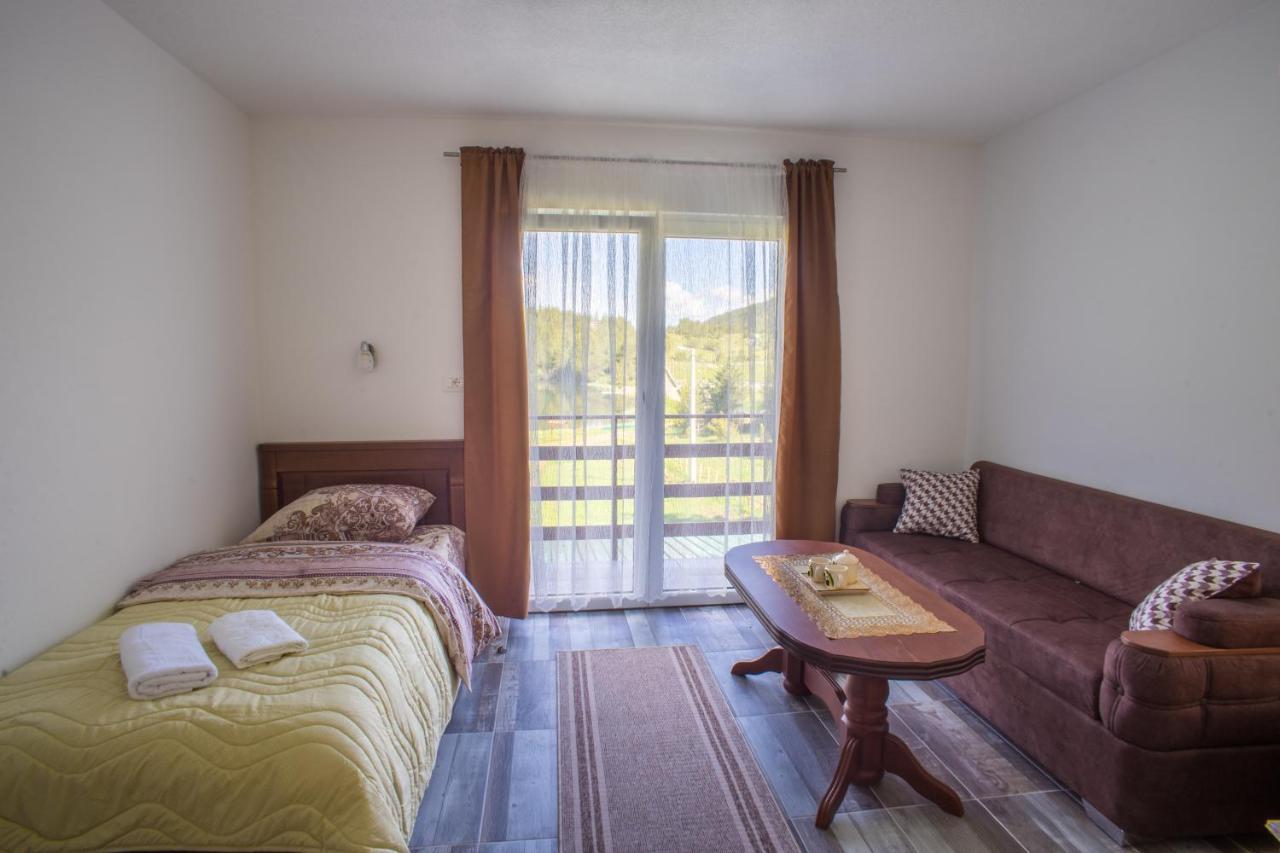 Apartmani Jezero Žabljak エクステリア 写真