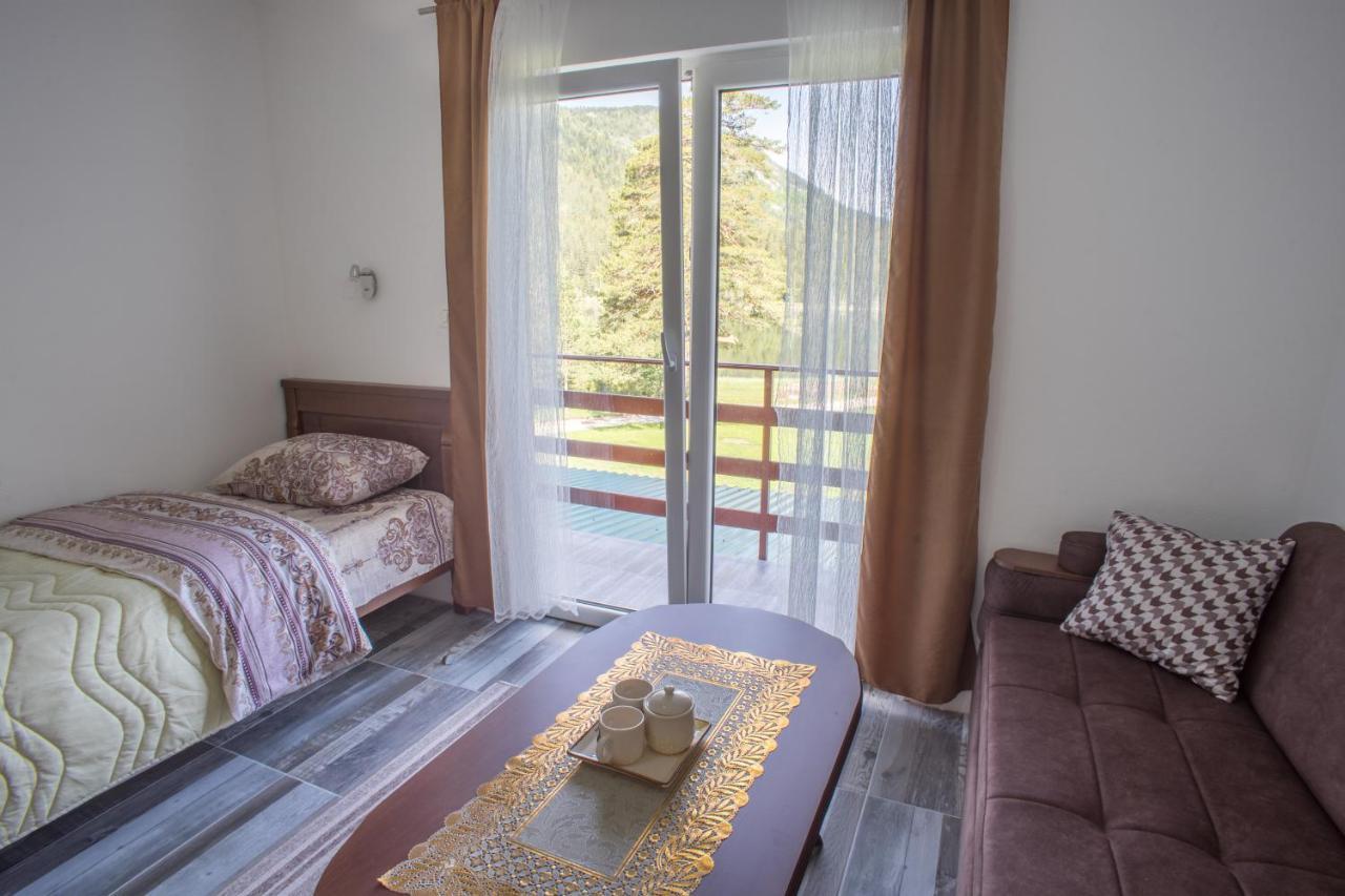 Apartmani Jezero Žabljak エクステリア 写真