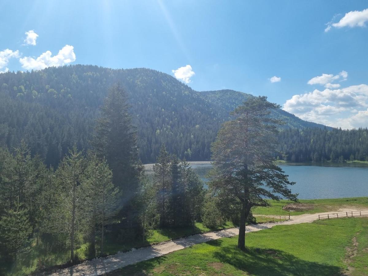 Apartmani Jezero Žabljak エクステリア 写真