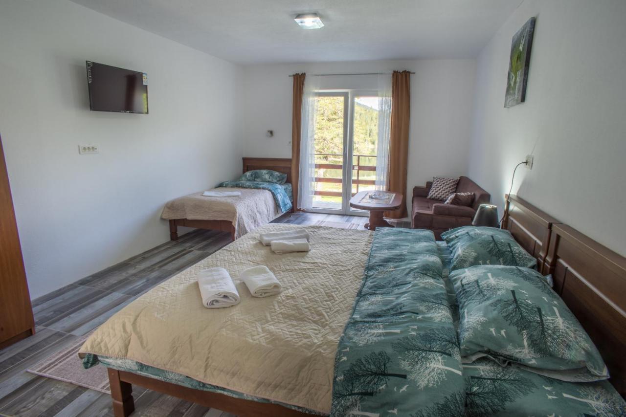 Apartmani Jezero Žabljak エクステリア 写真