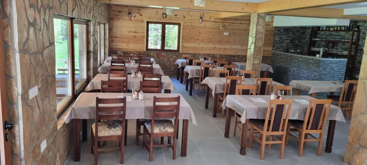 Apartmani Jezero Žabljak エクステリア 写真