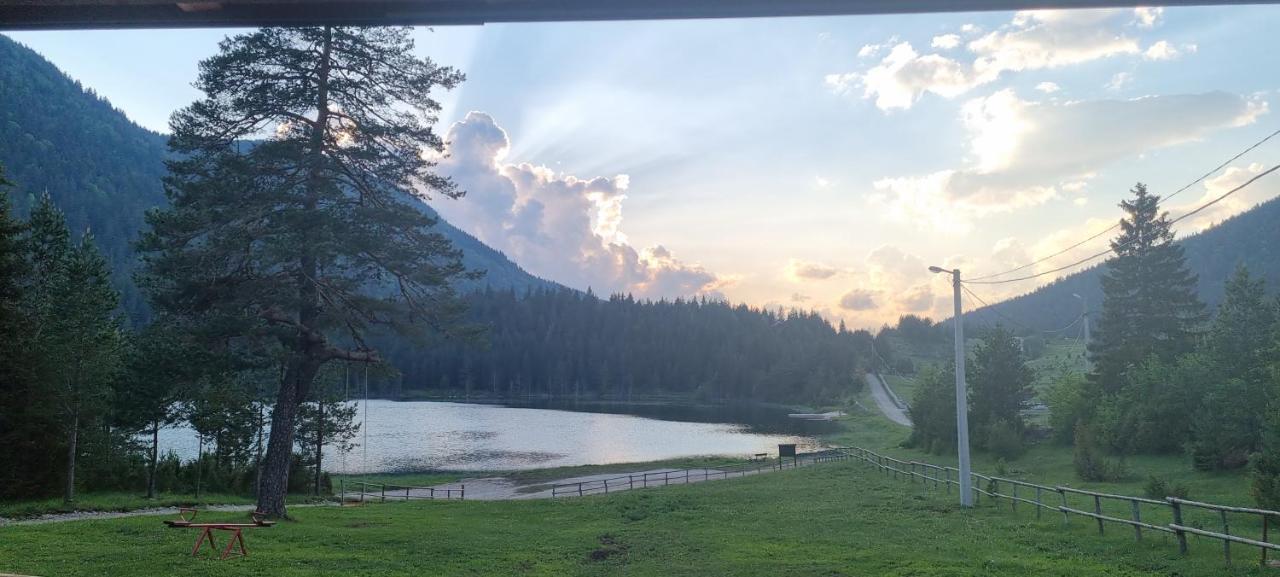 Apartmani Jezero Žabljak エクステリア 写真