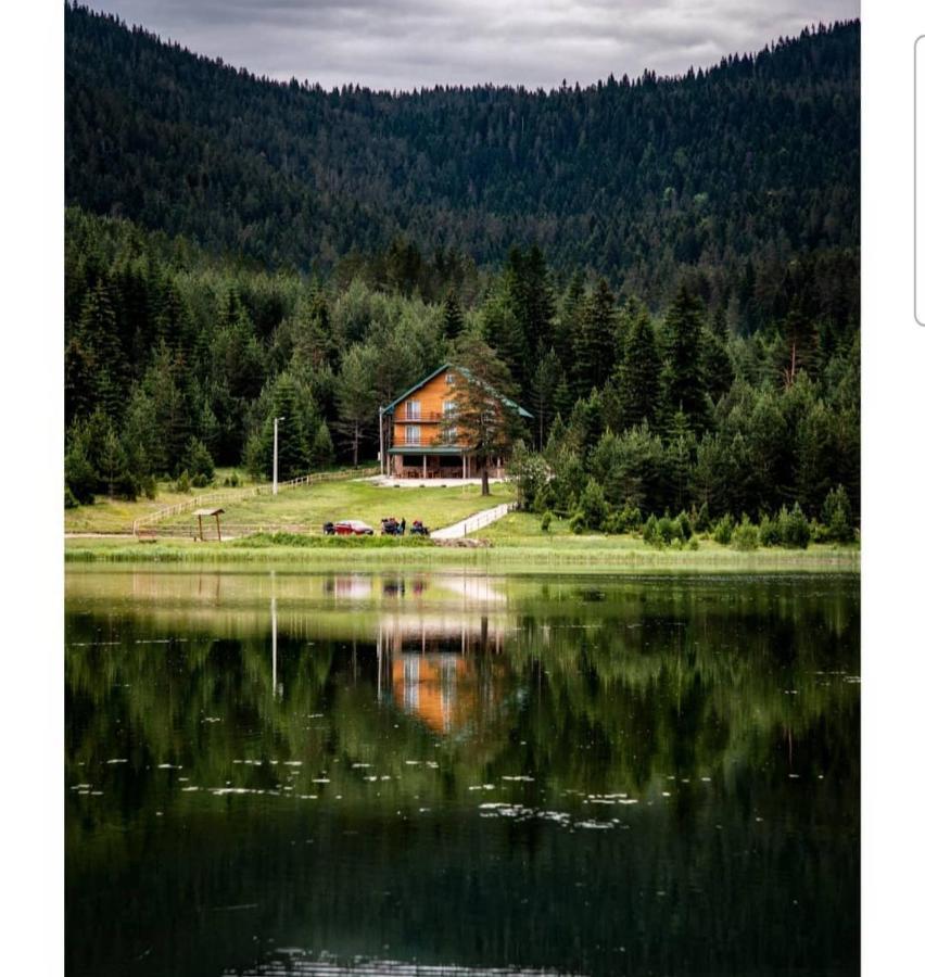 Apartmani Jezero Žabljak エクステリア 写真